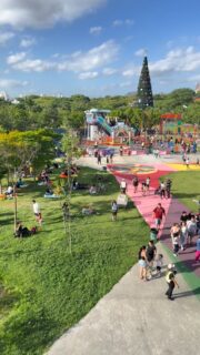 ‼️ Família no Parque ‼️

O Família no Parque é um espaço ao ar livre para a família inteira em uma área de 10 mil metros quadrados dentro do Parque Villa Lobos.

🎯 Atrações para todas as idades
💰 Entrada gratuita 
👫 Para toda família 
🐶 Pet Friendly 
🏃🏻‍♂️‍➡️ Gincana
🍔 Praça de alimentação 
👏🏻 Pacotes para Aniversários 

Possui atrações incríveis como o Hippo (maior inflável da América Latina), bungee trampolim 🎪, tirolesa, infláveis gigantes 🦖, T-Rex, tobogã 🛝, parque de trampolins, futebol gigante ⚽️, área kids 👶🏾👶🏻👶🏼, pescaria 🐠, tiro ao alvo 🎯, 🚂 trenzinho e muito mais.

Programação ainda possui uma equipe de animadores com brincadeiras gratuitas ao longo de todo o dia.

Como a entrada é gratuita você não precisa pagar para entrar no parque, paga somente as atrações!

🗓️ Datas: sábados, domingos, feriados e férias
⏰ das 10h às 18h
📍Parque Villa Lobos - Av. Prof. Fonseca Rodrigues, 2001 - Alto de Pinheiros, São Paulo - SP, 05461-010

‼️ Entrada GRATUITA‼️
💰Atrações a partir de R$ 10,00
❤️Vip Pass
1 VIP Pass: R$ 150 por pessoa

💳 Ativação do cartão de consumo R$5,00 (após utilizar pode trocar por R$5,00 ou por 1 água).
É possível baixar o APP da Zig, comprar por lá e entrar nas atrações com o celular.