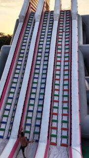 ‼️Férias de Janeiro Família no Parque ‼️

Venha visitar o Família no Parque durante as férias de janeiro em nosso novo espaço com muitas novidades dentro do Parque Villa Lobos.

🎯 Atrações para todas as idades
💰 Entrada gratuita 
👫 Para toda família 
🐶 Pet Friendly 
🏃🏻‍♂️‍➡️ Gincana
🍔 Praça de alimentação 
👏🏻 Pacotes para Aniversários 

Vai ter Hippo com Água (maior tobogã inflável da América Latina), bungee trampolim 🎪, tirolesa, infláveis gigantes 🦖, T-Rex, tobogã 🛝, parque de trampolins, labirinto mágico, futebol gigante ⚽️, área kids 👶🏾👶🏻👶🏼, pescaria 🐠, tiro ao alvo 🎯, 🚂 trenzinho e muito mais.

Programação ainda possui uma equipe de animadores com brincadeiras gratuitas ao longo de todo o dia.

🗓️ Datas: de 3 até 25 de janeiro (todos os dias)
⏰ das 10h às 18h
📍Parque Villa Lobos - Av. Prof. Fonseca Rodrigues, 2001 - Alto de Pinheiros, São Paulo - SP, 05461-010

‼️ Entrada GRATUITA‼️
💰Atrações a partir de R$ 10,00
❤️Vip Pass: R$ 150 por pessoa

💳 Ativação do cartão de consumo R$5,00 (após utilizar pode trocar por R$5,00 ou por 1 água).
É possível baixar o APP da Zig, comprar por lá e entrar nas atrações com o celular.