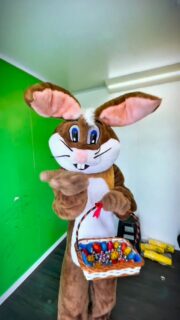 ‼️ PÁSCOA no Família no Parque‼️

O Coelhinho da Páscoa já confirmou a presença no Família no Parque no Villa-Lobos, atração terá programação temática gratuita especial dias 3,4,5 de abril, das 10h às 18h.

🍫 Caça aos ovos: gratuito
👯‍♀️ Gincana: gratuito
🐰 Foto com coelho: gratuito 

Além da programação com mais de 20 brinquedos pagos, haverá atividades gratuitas, como: caça aos ovos, gincanas valendo brindes e VipPass, e a presença de um personagem caracterizado de Coelho para interagir e fotografar com os visitantes.

🗓️Páscoa: dias 3,4,5 de abril de 26
⏰ das 10h às 18h
📍Parque Villa Lobos - Av. Prof. Fonseca Rodrigues, 2001 - Alto de Pinheiros, São Paulo - SP, 05461-010

‼️ Entrada GRATUITA‼️
💰Atrações a partir de R$ 10,00
❤️Vip Pass: R$ 150 por pessoa

💳 Ativação do cartão de consumo R$5,00 (após utilizar pode trocar por R$5,00 ou por 1 água).
É possível baixar o APP da Zig, comprar por lá e entrar nas atrações com o celular.