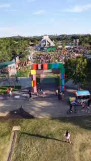 ‼️ Família no Parque ‼️

O Família no Parque é um espaço ao ar livre para a família inteira em uma área de 10 mil metros quadrados dentro do Parque Villa Lobos.

🎯 Atrações para todas as idades
💰 Entrada gratuita 
👫 Para toda família 
🐶 Pet Friendly 
🏃🏻‍♂️‍➡️ Gincana
🍔 Praça de alimentação 
👏🏻 Pacotes para Aniversários 

Possui atrações incríveis como o Hippo (maior inflável da América Latina), bungee trampolim 🎪, tirolesa, infláveis gigantes 🦖, T-Rex, tobogã 🛝, parque de trampolins, futebol gigante ⚽️, área kids 👶🏾👶🏻👶🏼, pescaria 🐠, tiro ao alvo 🎯, 🚂 trenzinho e muito mais.

Programação ainda possui uma equipe de animadores com brincadeiras gratuitas ao longo de todo o dia.

Como a entrada é gratuita você não precisa pagar para entrar no parque, paga somente as atrações!

🗓️ Datas: sábados, domingos e feriados
⏰ das 10h às 18h
📍Parque Villa Lobos - Av. Prof. Fonseca Rodrigues, 2001 - Alto de Pinheiros, São Paulo - SP, 05461-010

‼️ Entrada GRATUITA‼️
💰Atrações a partir de R$ 10,00
❤️Vip Pass: R$ 150 por pessoa

💳 Ativação do cartão de consumo R$5,00 (após utilizar pode trocar por R$5,00 ou por 1 água).
É possível baixar o APP da Zig, comprar por lá e entrar nas atrações com o celular.
