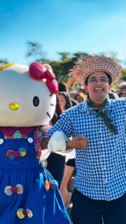 🌽🎀 O arraiá mais fofo do ano vai acontecer no Família no Parque! 🎶🔥

A Hello Kitty estará no Parque Villa-Lobos para deixar o mês de junho ainda mais divertido! 💖✨
Prepare o look caipira, reúna a família e venha curtir dias cheios de alegria, comidas típicas, muitas surpresas especiais e diversão com as opções do Família no Parque: tirolesa, o maior inflável da América Latina (Hippo), simulador, Trio de Forro e outros brinquedos do espaço, que atendem a todas as idades! 🌭🍿🎡

📍 Família no Parque – Parque Villa-Lobos
📅 Dias 04, 05, 06, 07, 13, 14, 20, 21, 27 e 28 de junho
⏰ Das 10h às 18h

Vai ter diversão para todas as idades em um arraiá encantador com a personagem mais querida do mundo! 💕

#ArraiaHelloKitty #FamiliaNoParque #ParqueVillaLobos #HelloKitty #Arraia2026 PasseioEmFamilia DiversaoEmSP FestaJunina SaoPauloComCriancas