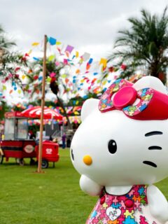 🌽🎀 O arraiá mais fofo do ano vai acontecer no Família no Parque! 🎶🔥

A Hello Kitty estará no Parque Villa-Lobos para deixar o mês de junho ainda mais divertido! 💖✨
Prepare o look caipira, reúna a família e venha curtir dias cheios de alegria, comidas típicas, muitas surpresas especiais e diversão com as opções do Família no Parque: tirolesa, o maior inflável da América Latina (Hippo), simulador, Trio de Forro e outros brinquedos do espaço, que atendem a todas as idades! 🌭🍿🎡

📍 Família no Parque – Parque Villa-Lobos
📅 Dias 04, 05, 06, 07, 13, 14, 20, 21, 27 e 28 de junho
⏰ Das 10h às 18h

Vai ter diversão para todas as idades em um arraiá encantador com a personagem mais querida do mundo! 💕

#ArraiaHelloKitty #FamiliaNoParque #ParqueVillaLobos #HelloKitty #Arraia2026 PasseioEmFamilia DiversaoEmSP FestaJunina SaoPauloComCriancas